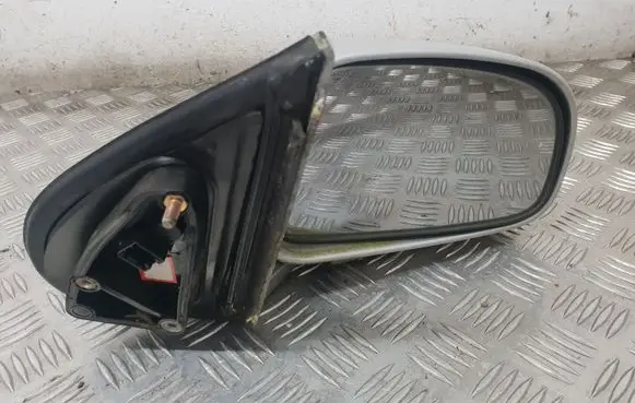 Hyundai Santa Fe Front door electric wing mirror 012147