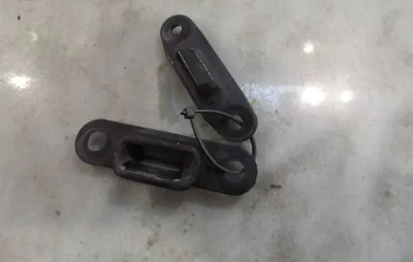 Nissan NV200 Sliding door upper roller guide/hinge 