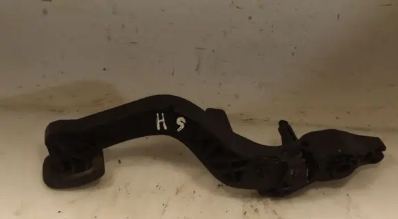 Toyota Yaris Clutch pedal 