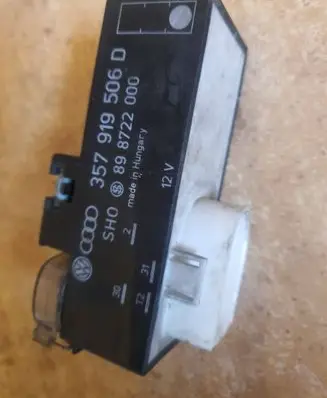Coolant fan relay