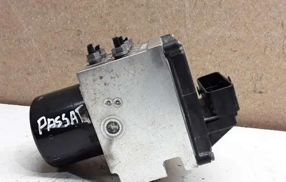 Volkswagen PASSAT B6 ABS Pump 3C0614109AF