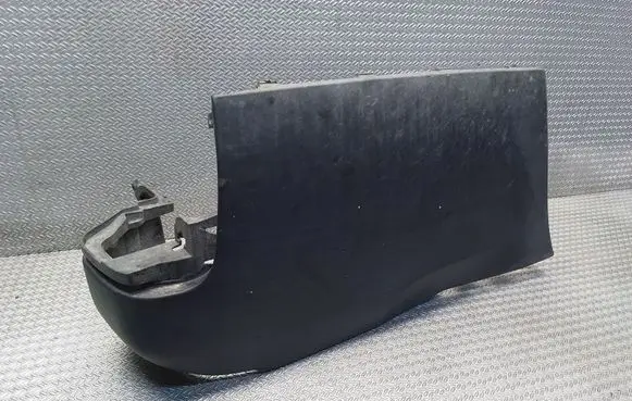 Rear bumper corner part panel trim