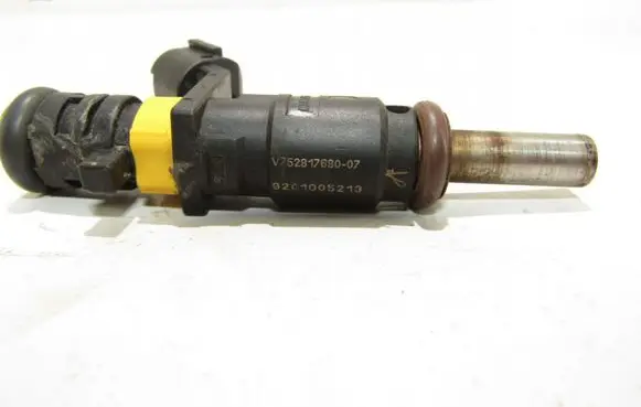 Fuel injector