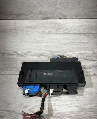 BMW 5 F10 F11 Comfort/convenience module 9286943 2686952831 504D16F01