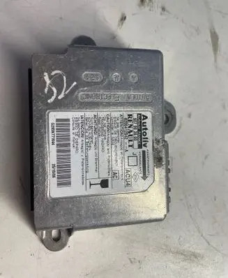 Renault Scenic II - Grand scenic II Airbag control unit/module 8200412042