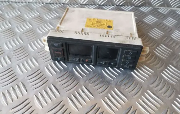 Audi A4 S4 B5 8D Climate control unit 8D0820043F