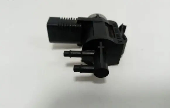 Volkswagen Tiguan Turbo solenoid valve 1K0906283A 1K0906283