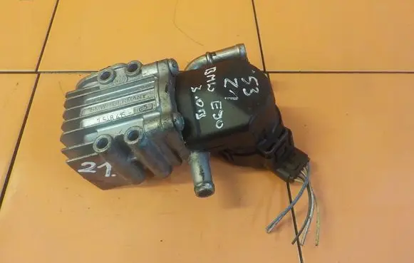 BMW 3 E90 E91 EGR thermostat 7548415