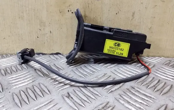 Fuel tank cap lock motor