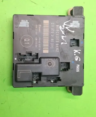 Mercedes-Benz E W211 Door control unit/module 2118703185