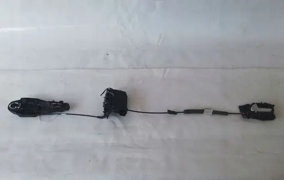 Citroen C4 II Picasso Rear door lock 9810310880