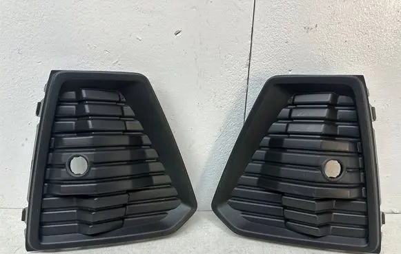 Audi A1 Front bumper lower grill 82A807925E 82A807926E 82A807925
