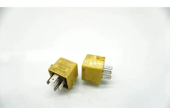 Mercedes-Benz Sprinter W901 W902 W903 W904 Fuse A0025421419