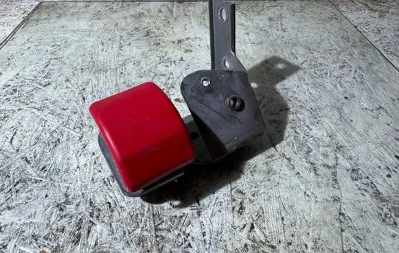 Volvo S40, V40 Engine bonnet (hood) release handle