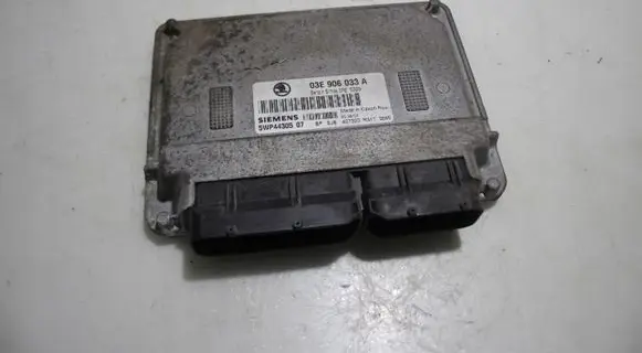 Skoda Fabia Mk1 (6Y) Engine control unit/module ECU 5WP44305