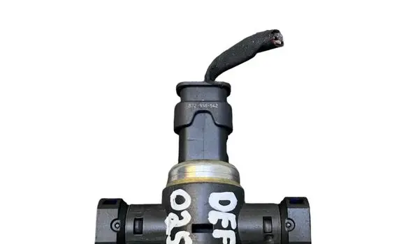 Volvo XC90 Air conditioning (A/C) expansion valve 32363464 8863086917 2163B