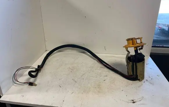 Volvo S60 In-tank fuel pump 8683330