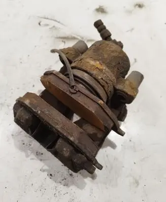 Skoda Fabia Mk2 (5J) Front brake caliper