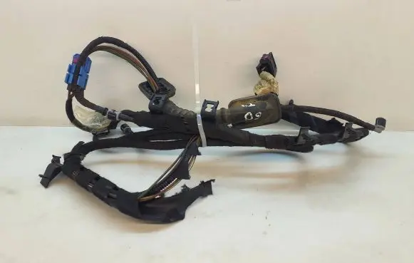 Volkswagen Touran I Tailgate/trunk wiring harness 1T0972175L