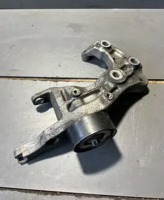 Opel Meriva B Belt tensioner pulley 55568403