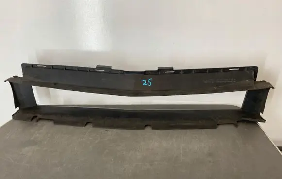 Radiator trim
