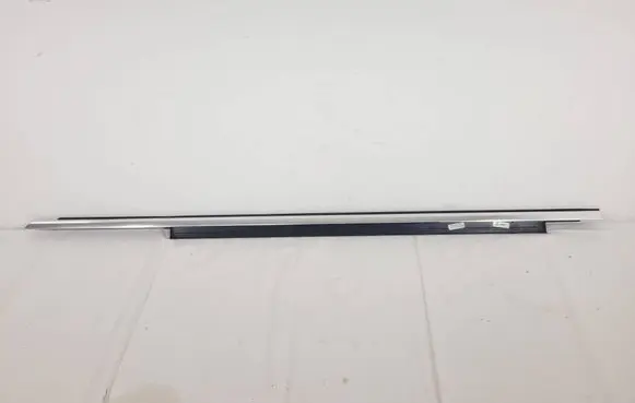 Audi Q5 SQ5 Front door glass trim molding 8R0853283E