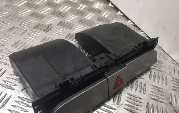 Volkswagen PASSAT B6 Dashboard storage box/compartment 3C0858407 11082