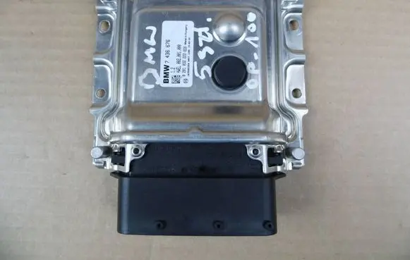 BMW 5 F10 F11 Adblue control unit 7436676 0281032222 61357436676