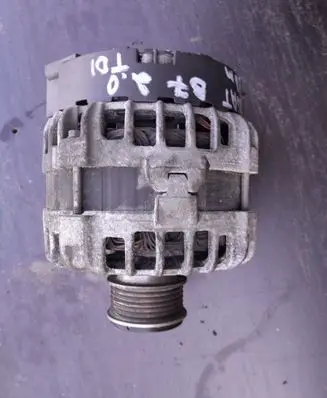 Volkswagen PASSAT B7 Generator/alternator