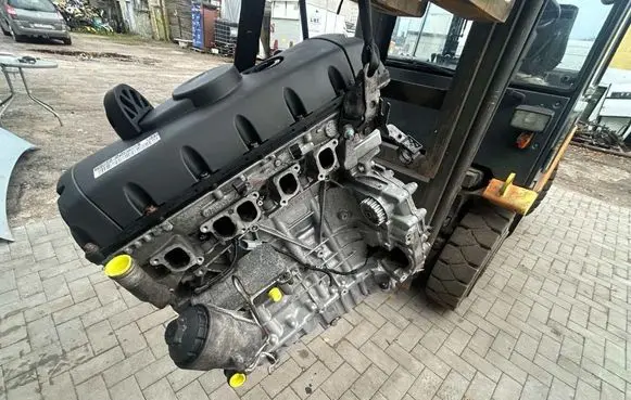 Volkswagen Transporter - Caravelle T5 Engine BNZ 070100031F