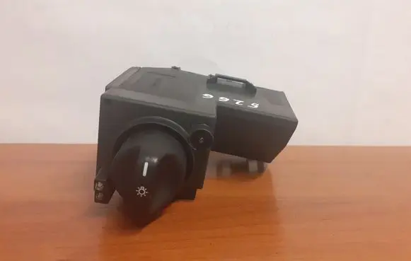 Mercedes-Benz E W210 Light switch 2105452004 5266