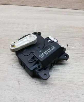 Mazda 5 Air flap motor/actuator HB601B32J 8610000980
