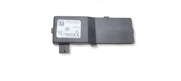 Opel Insignia A Door central lock control unit/module 13501980