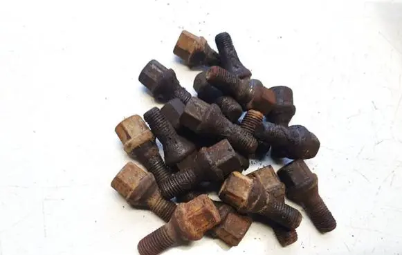 Opel Astra G Nuts/bolts 