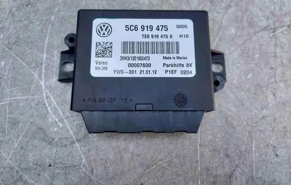 Volkswagen Jetta VI Parking PDC control unit/module 5C6919475