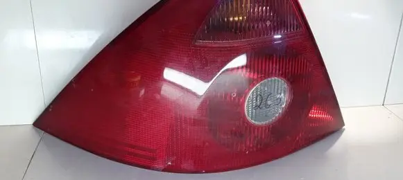 Ford Mondeo Mk III Rear/tail lights 1S7113405A