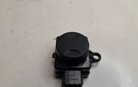 Peugeot Partner III Central console control unit 240716