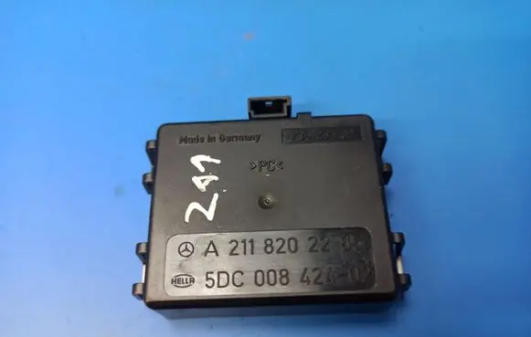 Mercedes-Benz E W211 Rain sensor A2118202285 5DC00842402