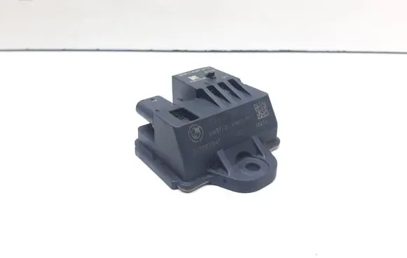 BMW 1 F20 F21 Glow plug pre-heat relay 8570087