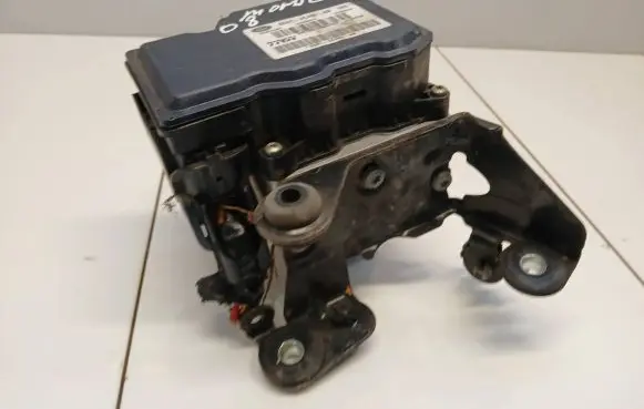 Ford Mondeo MK IV ABS Pump 8G912C405AB 54085037A 16565704