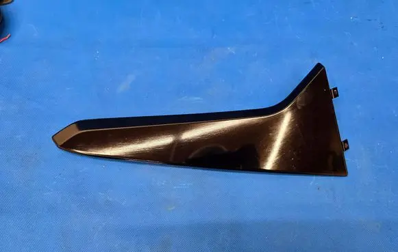 BMW 2 F46 Tailgate trim 7364776