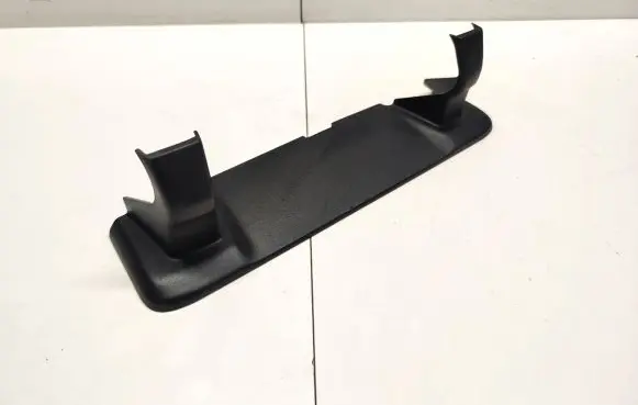 Mercedes-Benz GLS X166 Rear seat rail trim cover A1669212000 1085725X03