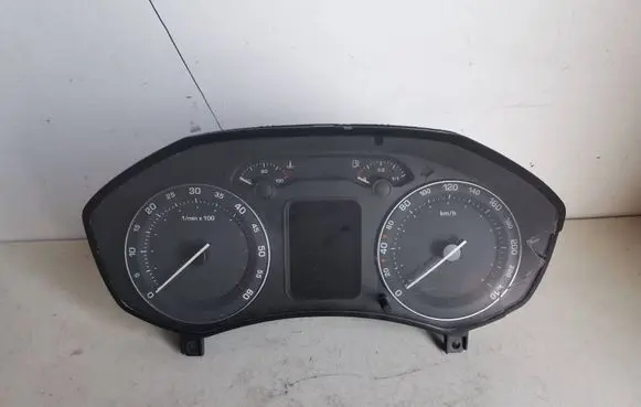 Skoda Octavia Mk2 (1Z) Speedometer (instrument cluster) 1Z0920841D