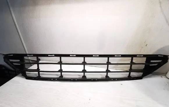 Volvo XC60 Front bumper lower grill 31425175