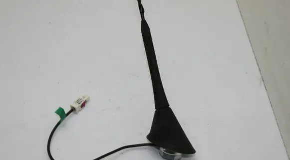 Skoda Octavia Mk2 (1Z) Radio antenna 