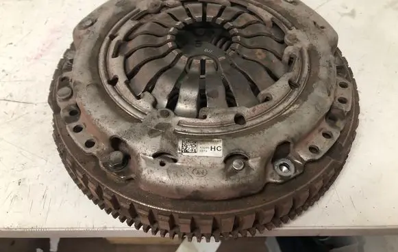 Dacia Sandero Clutch set kit 30101931OR 302056841R K3245