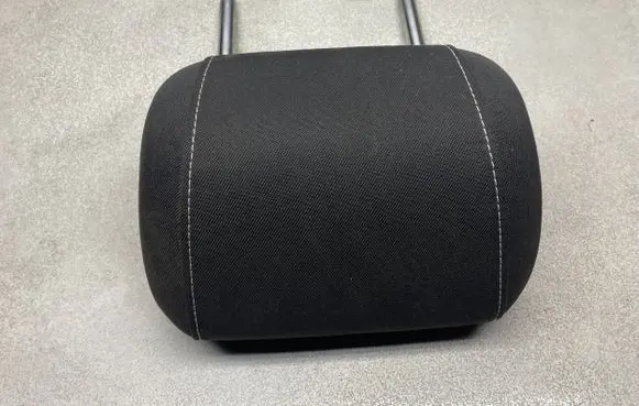 Opel Astra J Rear seat headrest 