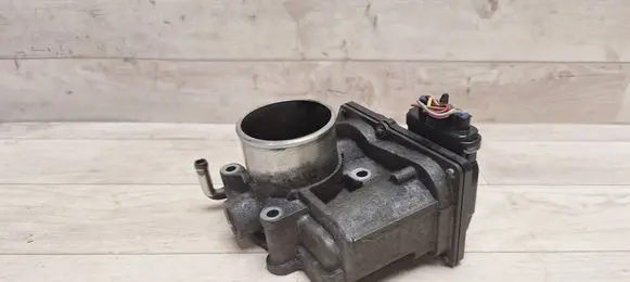Mazda 5 Throttle valve RF7J136B0C K42138 0012010163H08