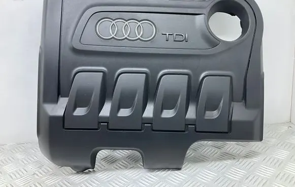 Audi Q3 8U Engine cover (trim) 03L103925S