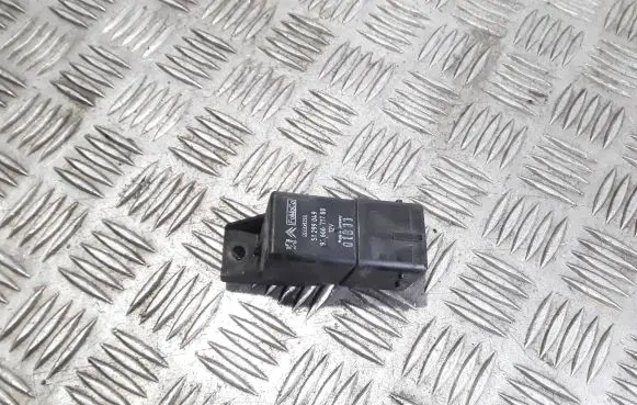 Ford Focus Glow plug pre-heat relay 51299049 9666671780